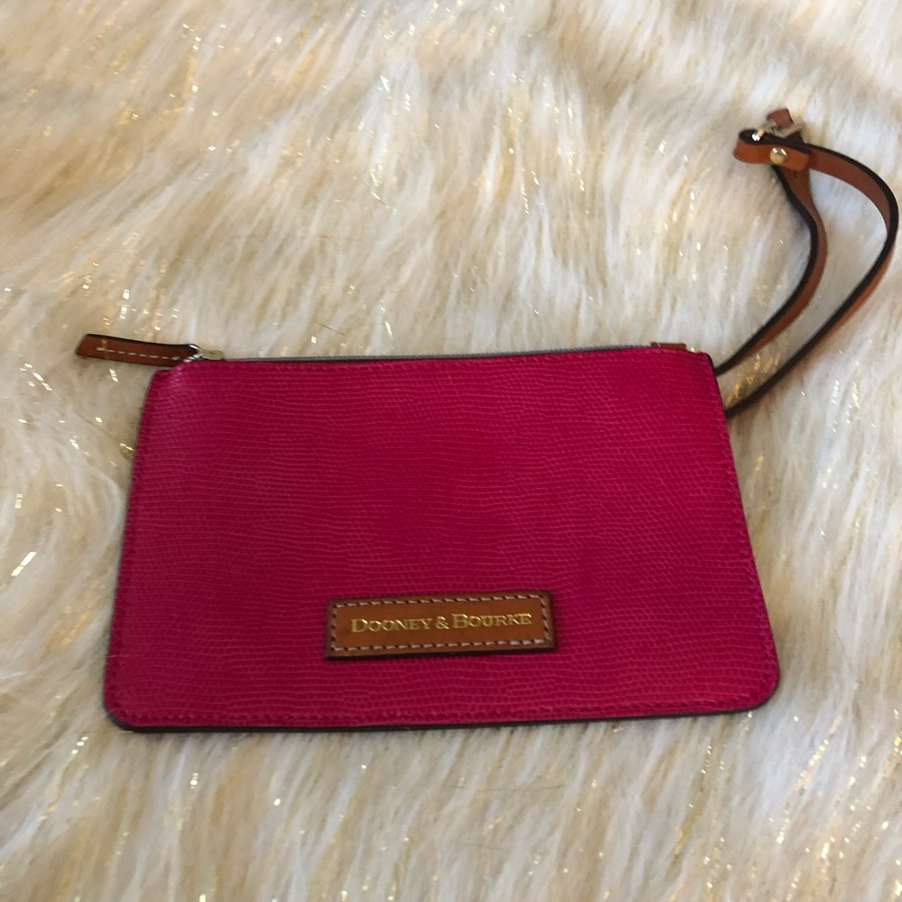 Dooney & Bourke wristlet